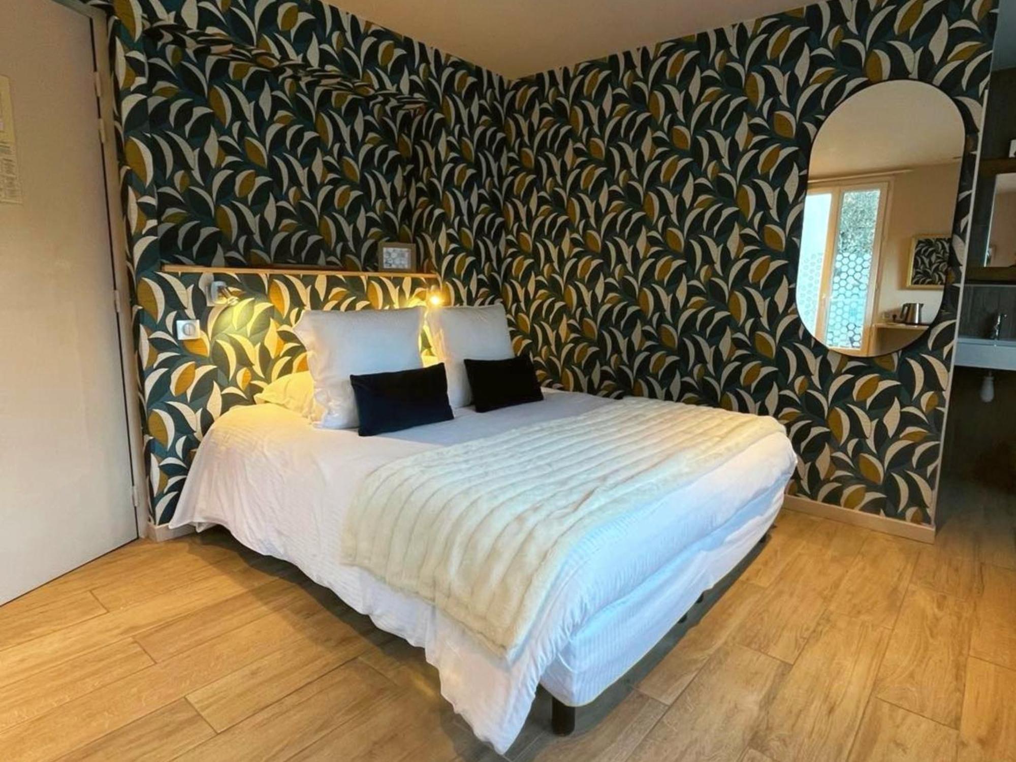 Hotel La Rencluse Saint-Mamet ภายนอก รูปภาพ