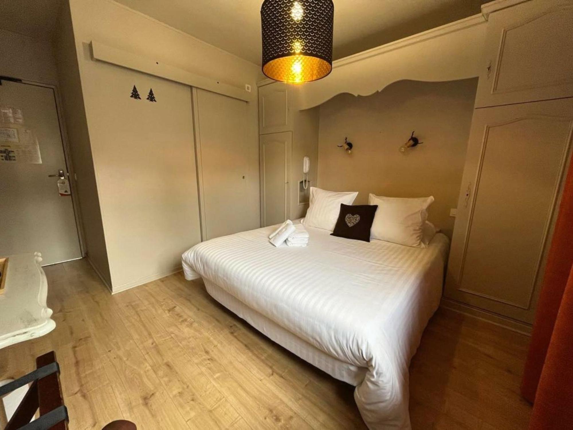 Hotel La Rencluse Saint-Mamet ภายนอก รูปภาพ