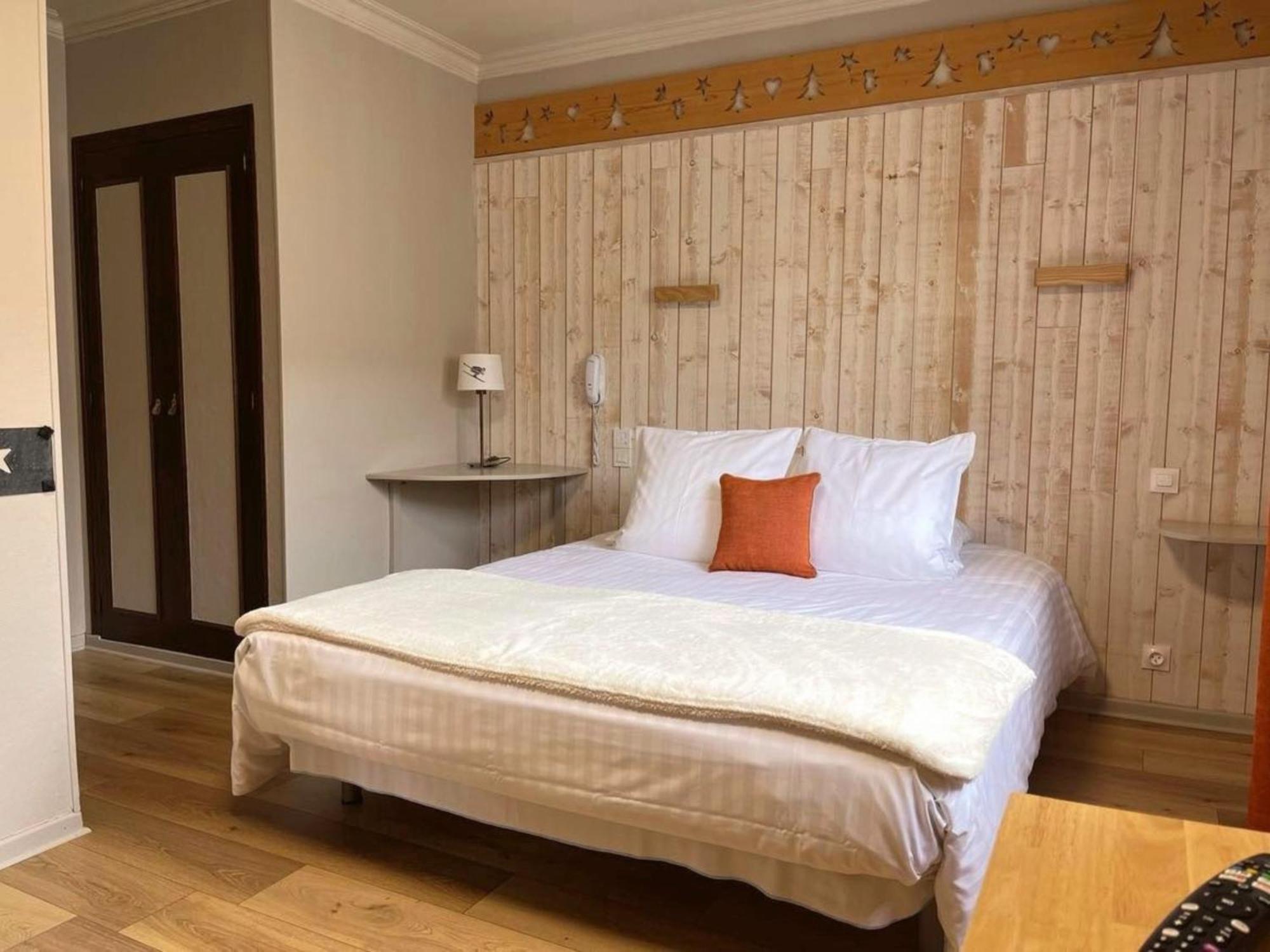 Hotel La Rencluse Saint-Mamet ภายนอก รูปภาพ