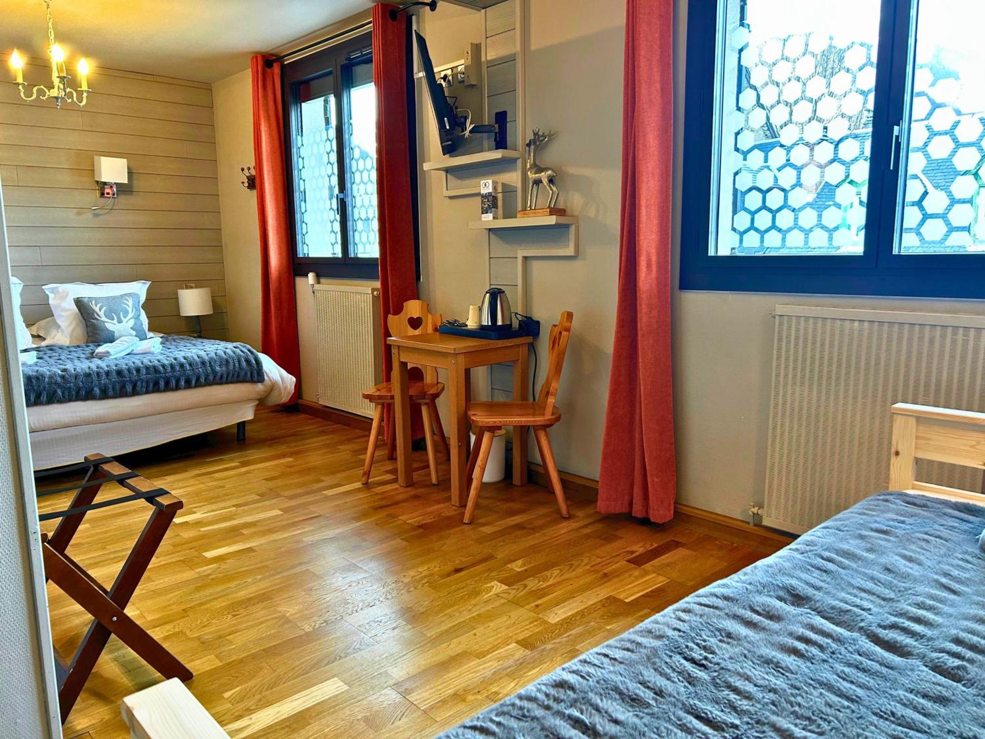 Hotel La Rencluse Saint-Mamet ภายนอก รูปภาพ