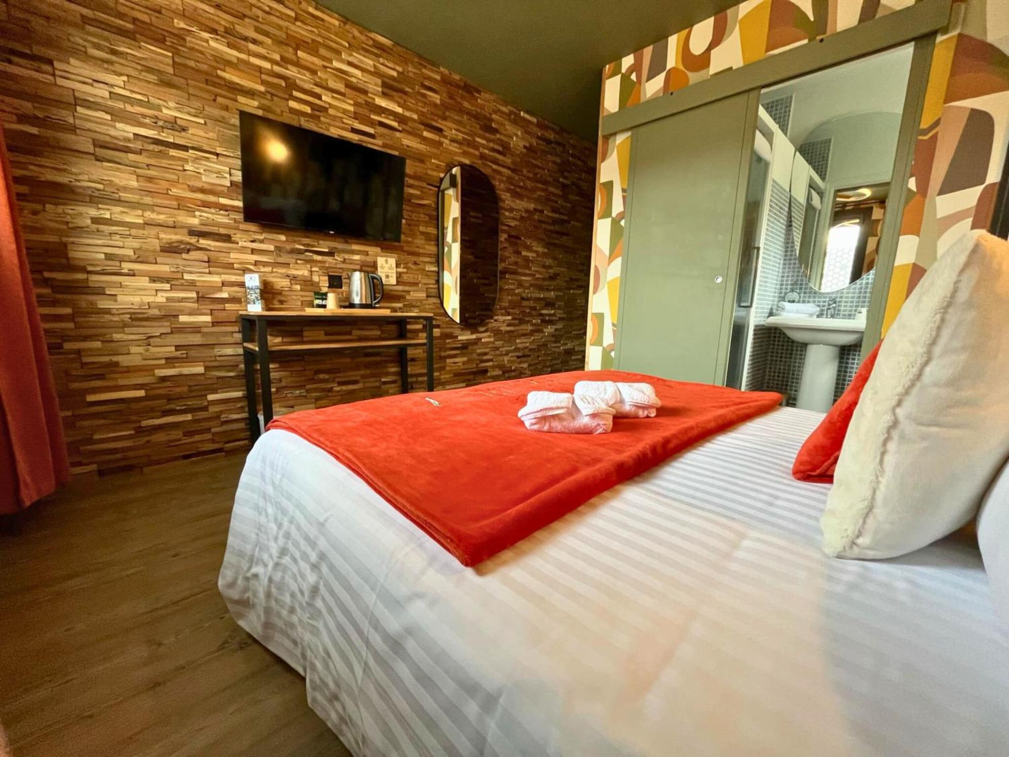 Hotel La Rencluse Saint-Mamet ภายนอก รูปภาพ