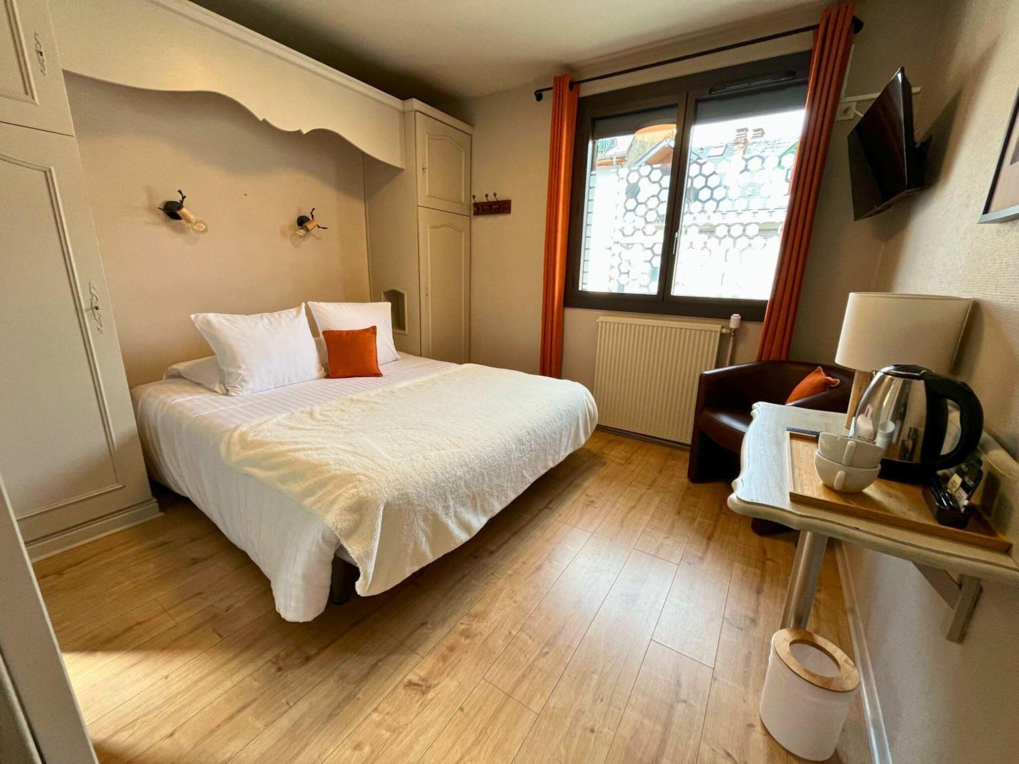 Hotel La Rencluse Saint-Mamet ภายนอก รูปภาพ