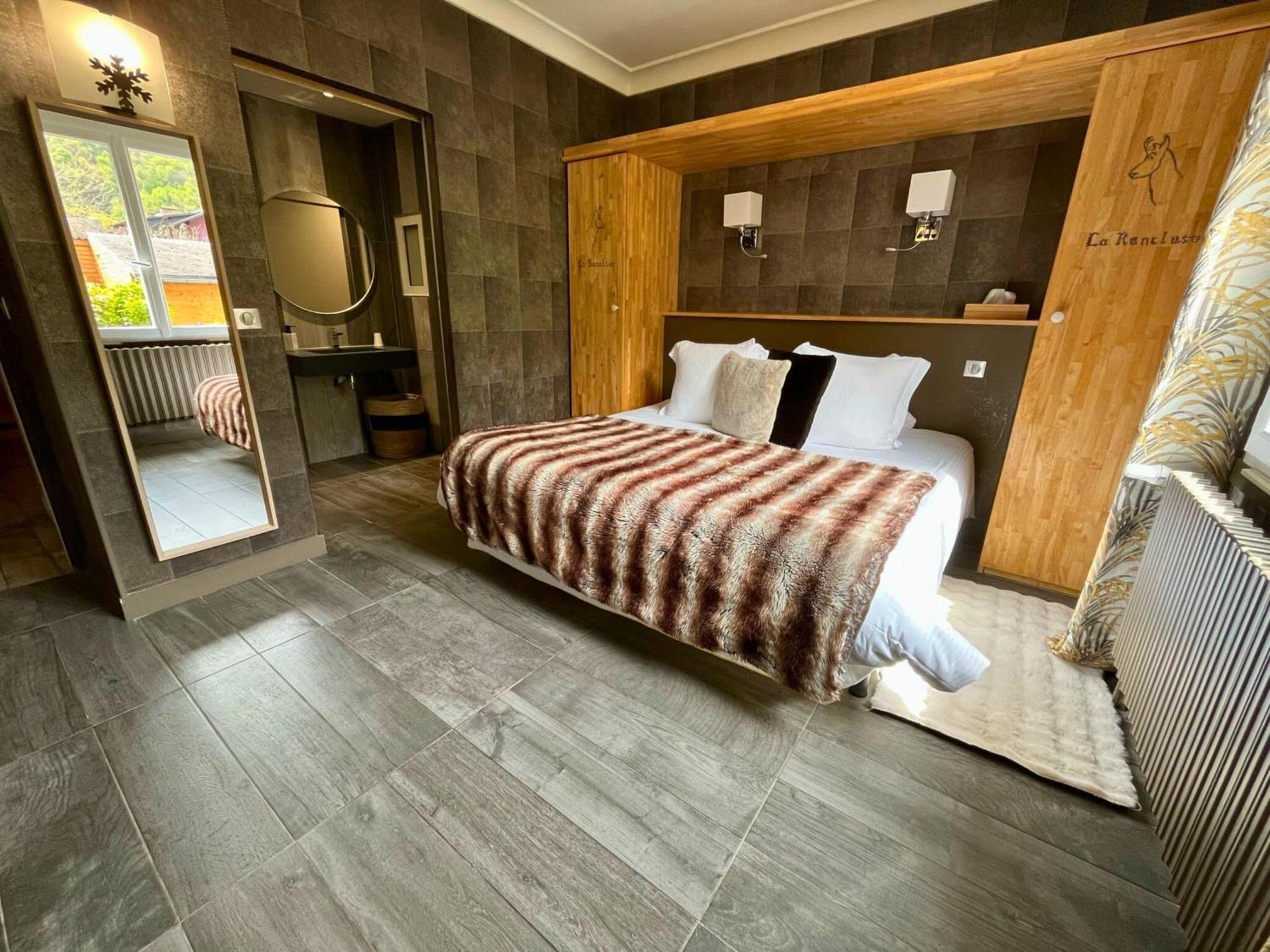 Hotel La Rencluse Saint-Mamet ภายนอก รูปภาพ