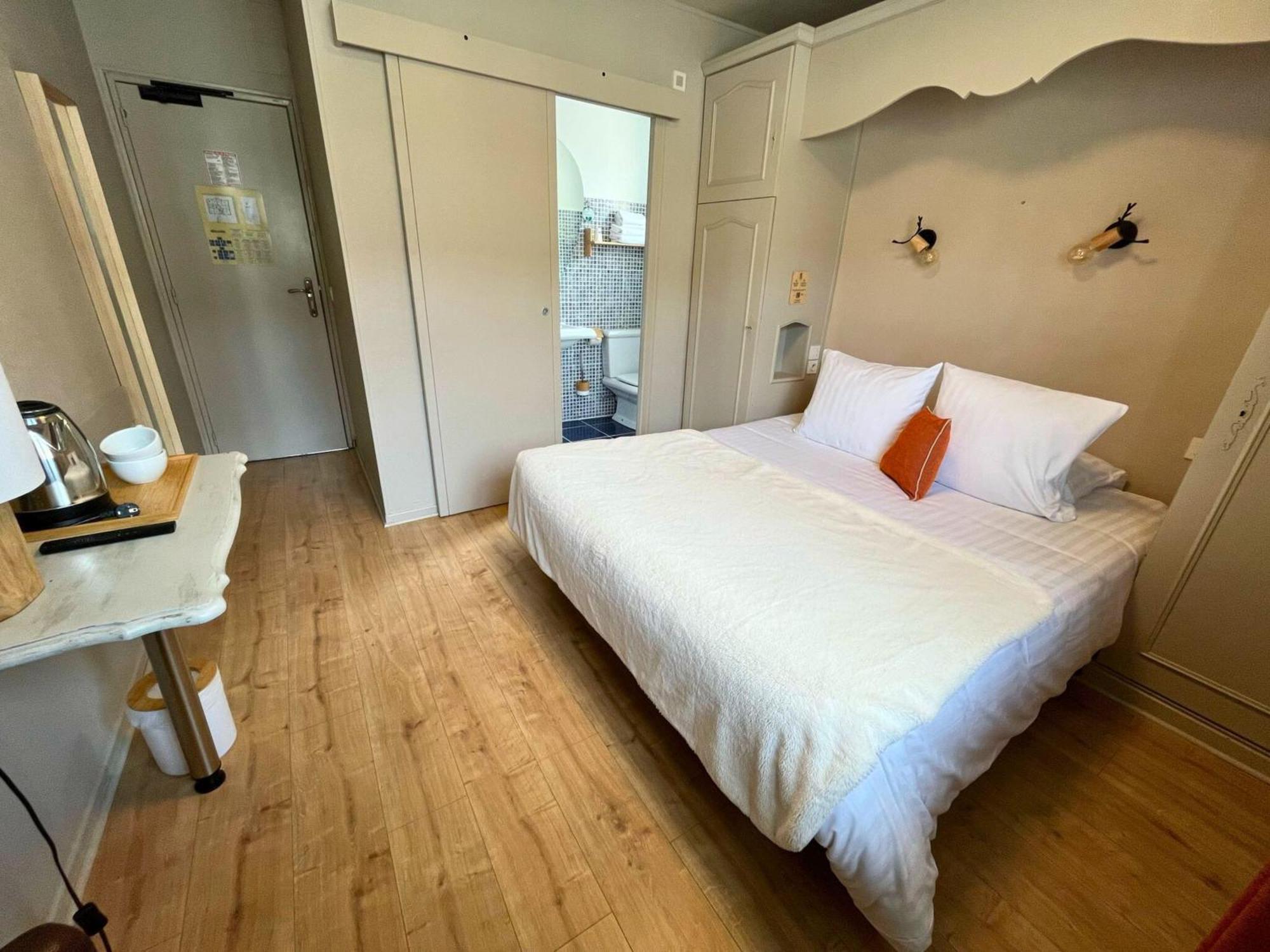 Hotel La Rencluse Saint-Mamet ภายนอก รูปภาพ